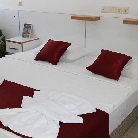 Aelbistan Otel Дидим Екстериор снимка